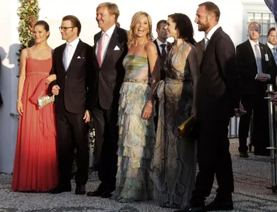 La princesse Victoria et le prince Daniel de Suède, le prince Willem-Alexander et la princesse Maxima des Pays-Bas, la princesse Mary de Danemark et le prince Haakon de Norvège sur l'île de Spetses, le 25 août 2010
