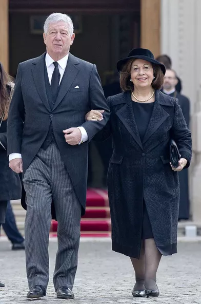 Le prince Alexandre de Serbie et sa femme la princesse Catherine aux obsèques de l'ex-roi Michel de Roumanie à Bucarest, le 16 décembre 2017