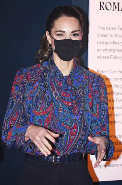 Kate Middleton à l'exposition«Fabergé in London : Romance to Revolution»au Victoria and Albert Museum à Londres le 2 décembre 2021.