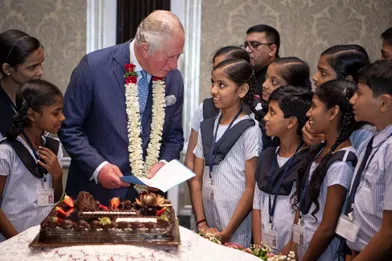 Le Prince Charles Fete Ses 71 Ans En Inde Et Se Voit Offrir Un Cadeau Tres Original
