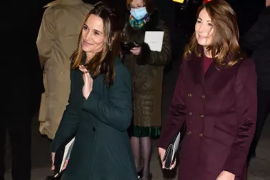 Pippa Middleton et sa mère Carole à Londres le 8 décembre 2021
