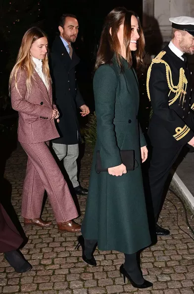 Alizée et James Middleton, ainsi que Pippa Middleton, à Londres le 8 décembre 2021