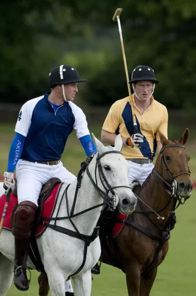 William et Harry s'affrontent au polo