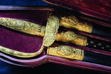 Détail de l'épée de l'Empereur et de ses trois fourreaux. Musée Napoléon Ier au château de Fontainebleau