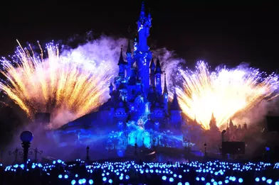 La magie de Noël illumine Disneyland Paris