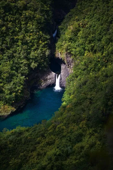 La cascade de Takamaka, au belvédère de la rivière des Marsouins.