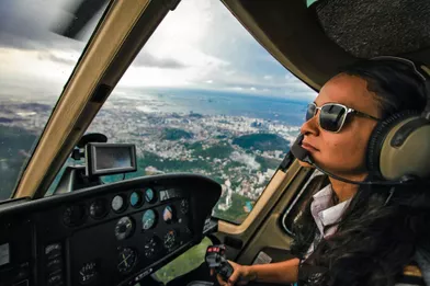 Un survol de Rio en hélicoptère est organisé. L’effet est saisissant.