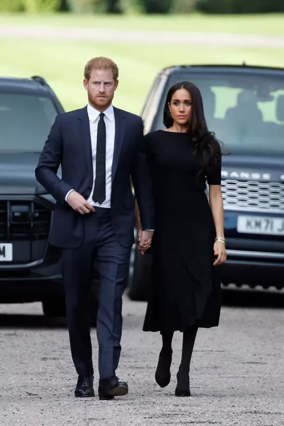 2022-09-10t163530z_1034175822_rc2gew9pydaw_rtrmadp_3_britain-royals-queen.jpg
