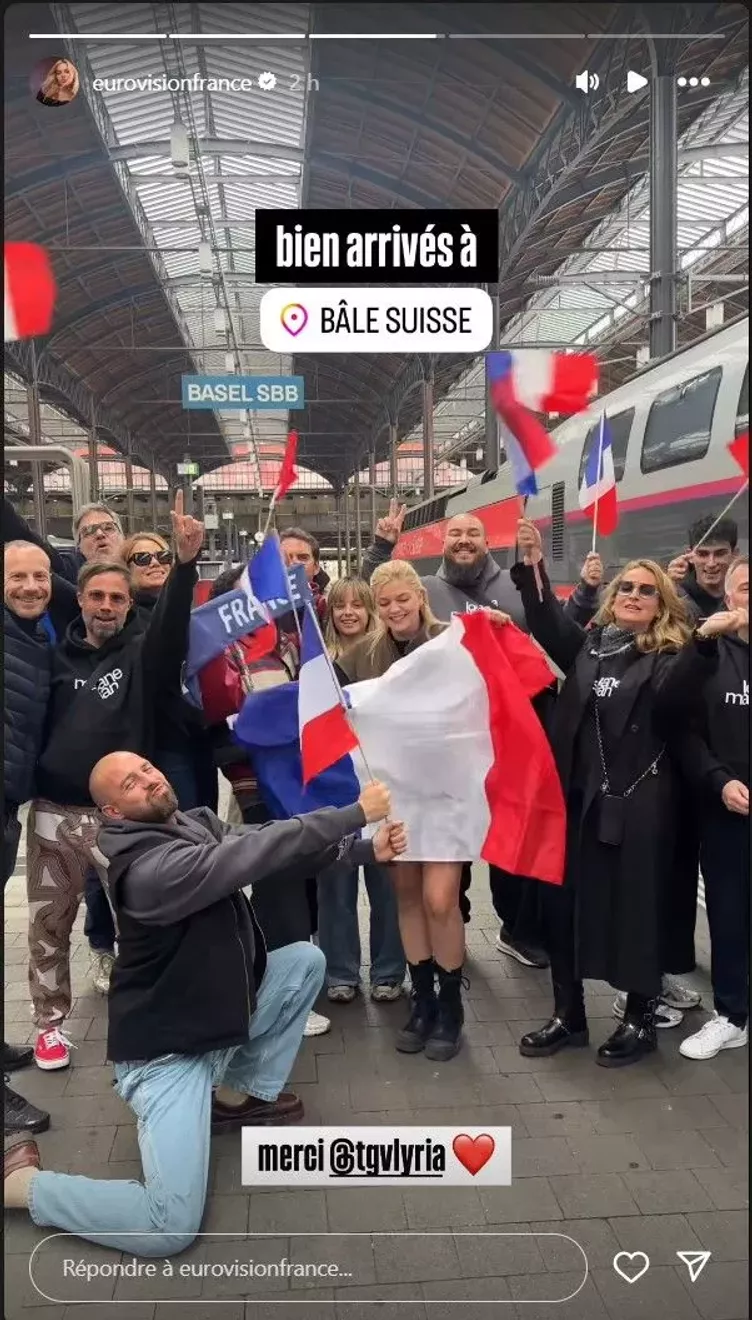louane poses‍ with French flag in Basel