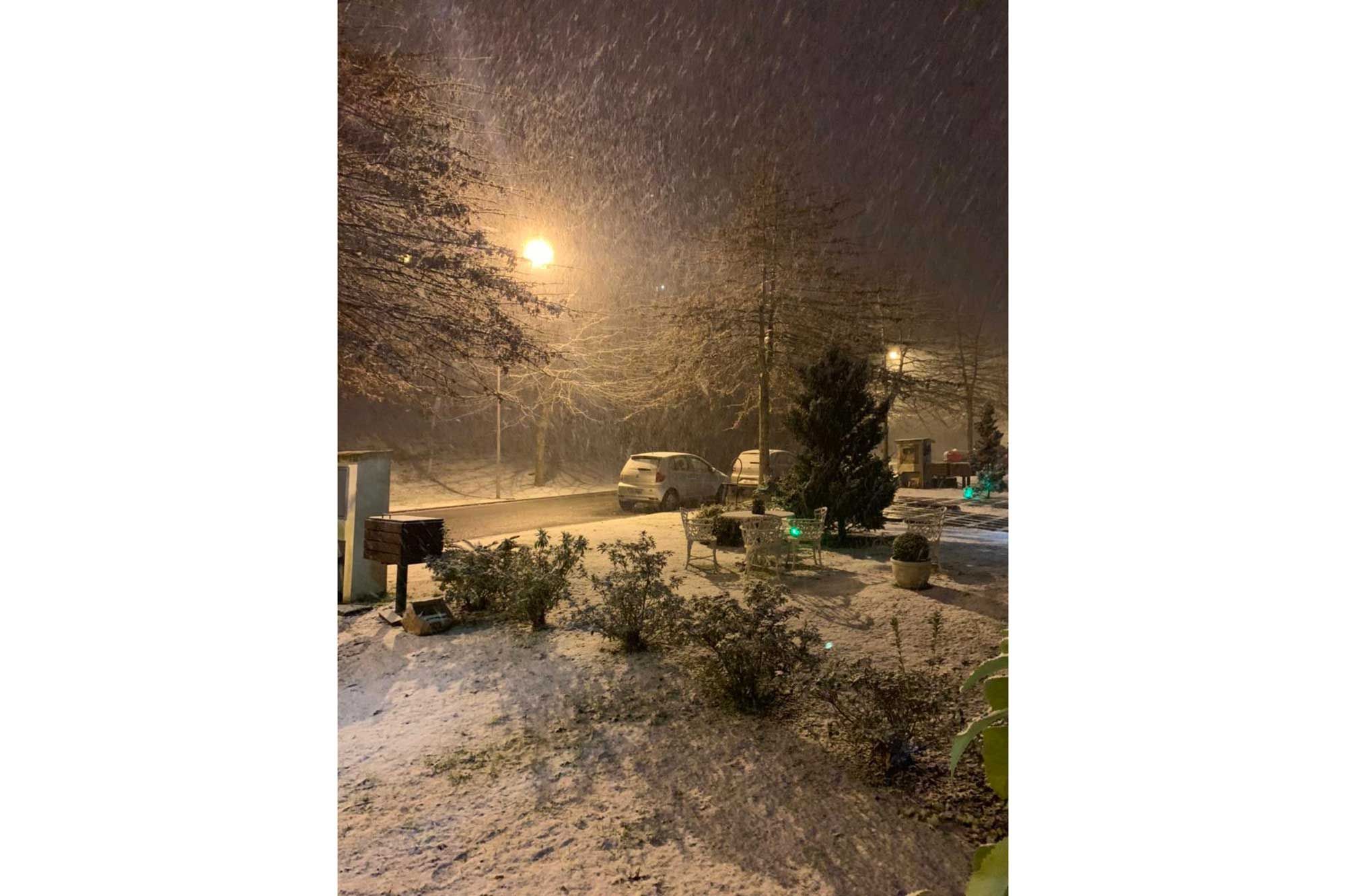 Une Tempete De Neige Rarissime Frappe Le Bresil