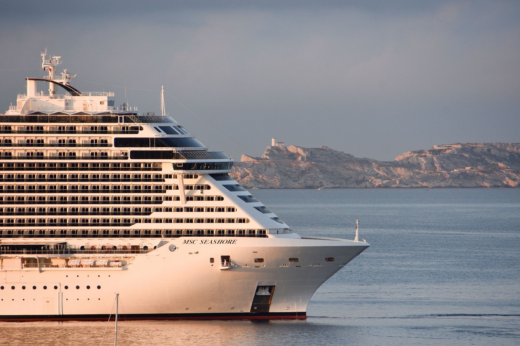 Un Adolescent De 15 Ans Chute Mortellement Du Haut D Un Paquebot De Croisiere