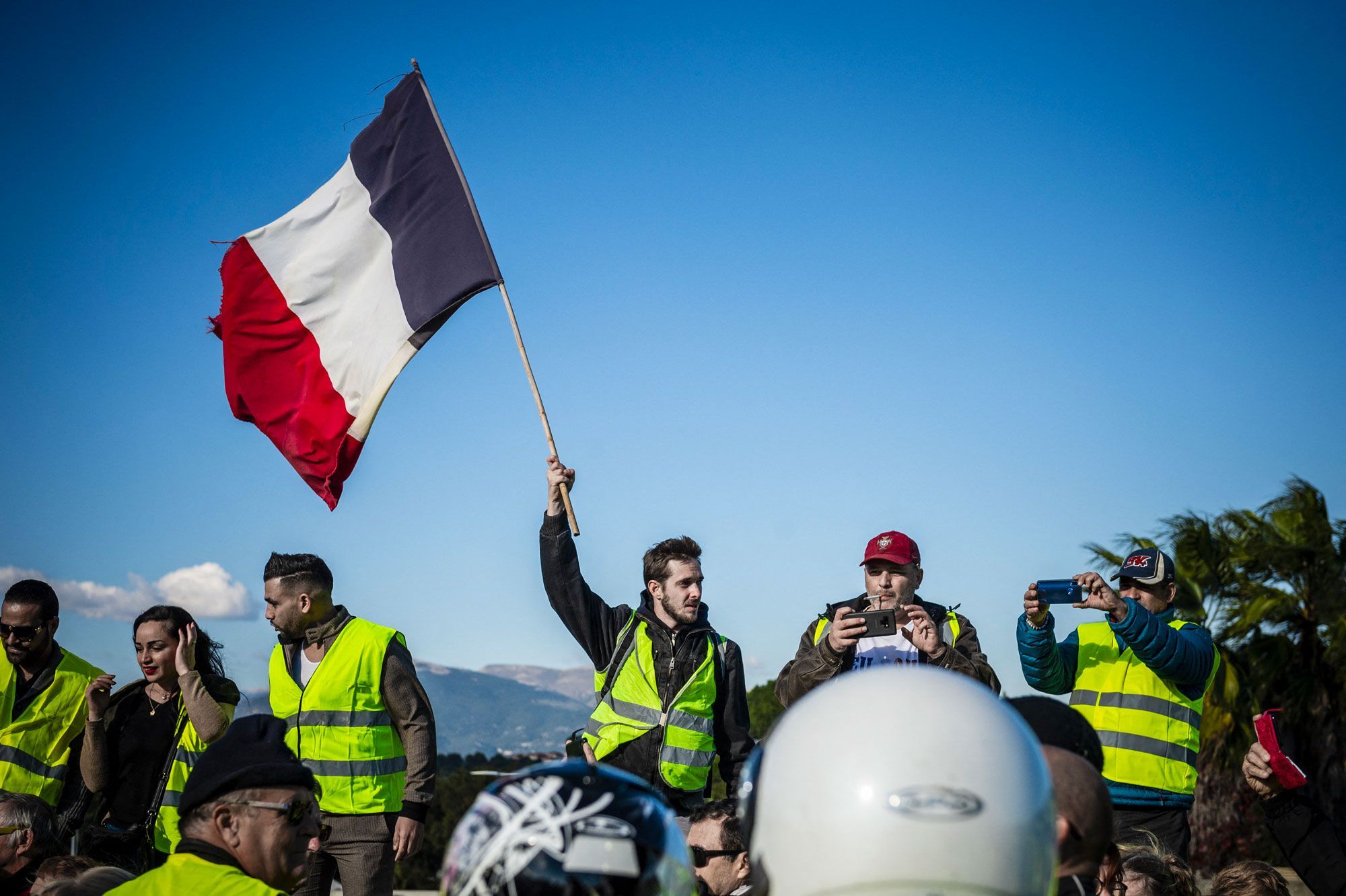 Un Gilet Jaune Renversé à Antibes Le Soir Du Réveillon