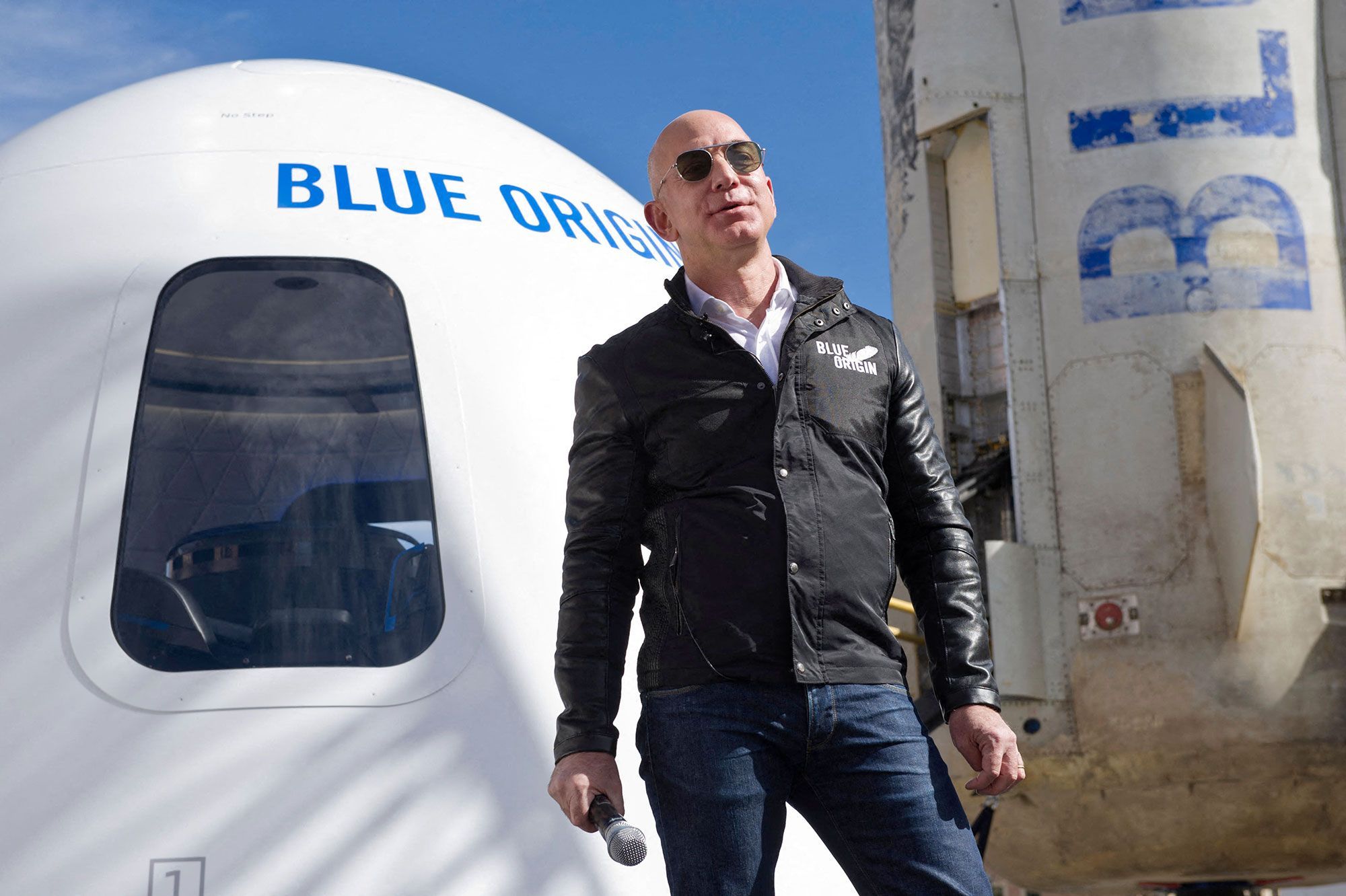 Jeff Bezos Et Son Frere Vont Aller Dans L Espace Le 20 Juillet