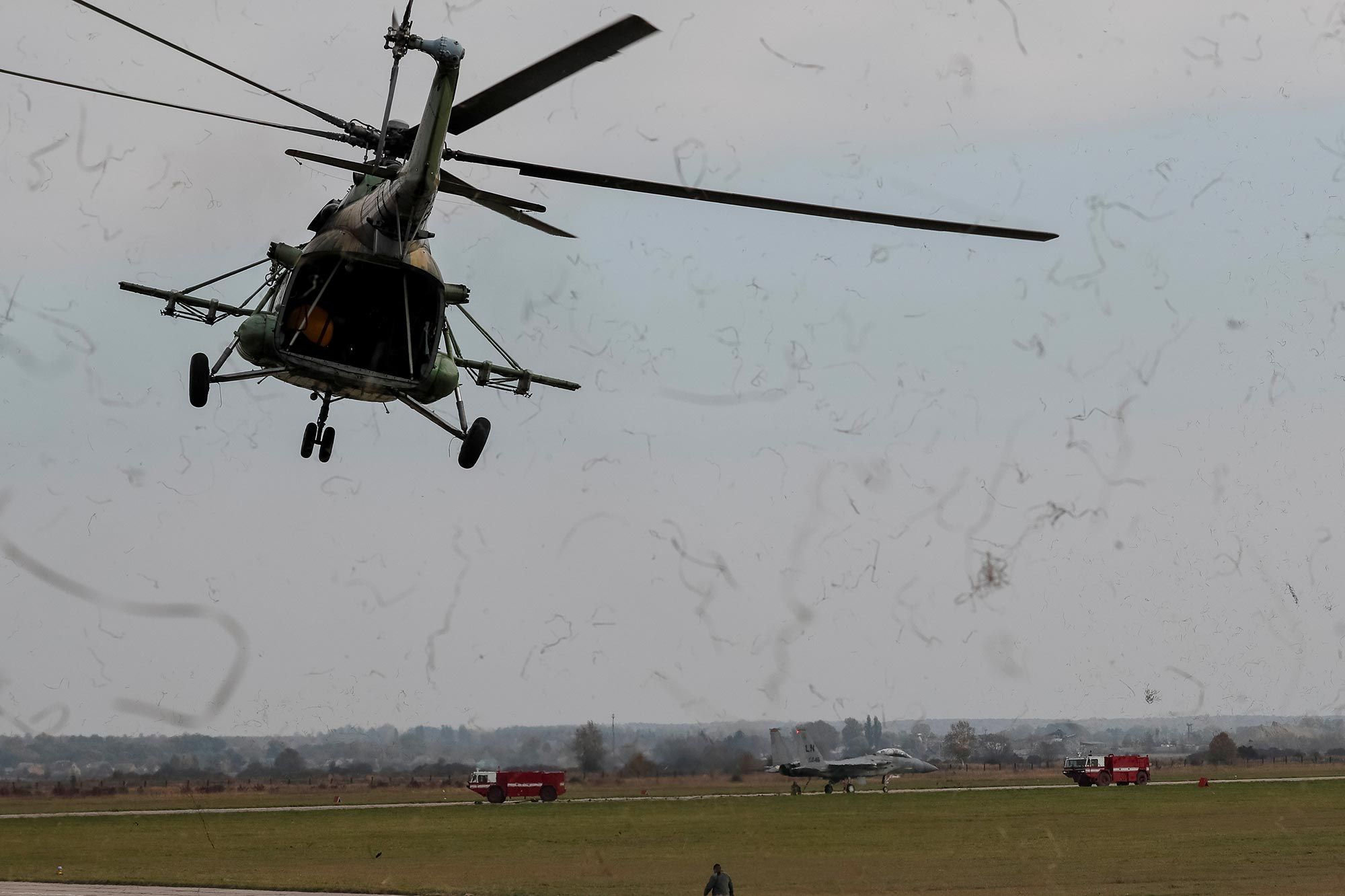 Quatre Militaires Tues Dans Un Crash D Helicoptere En Ukraine