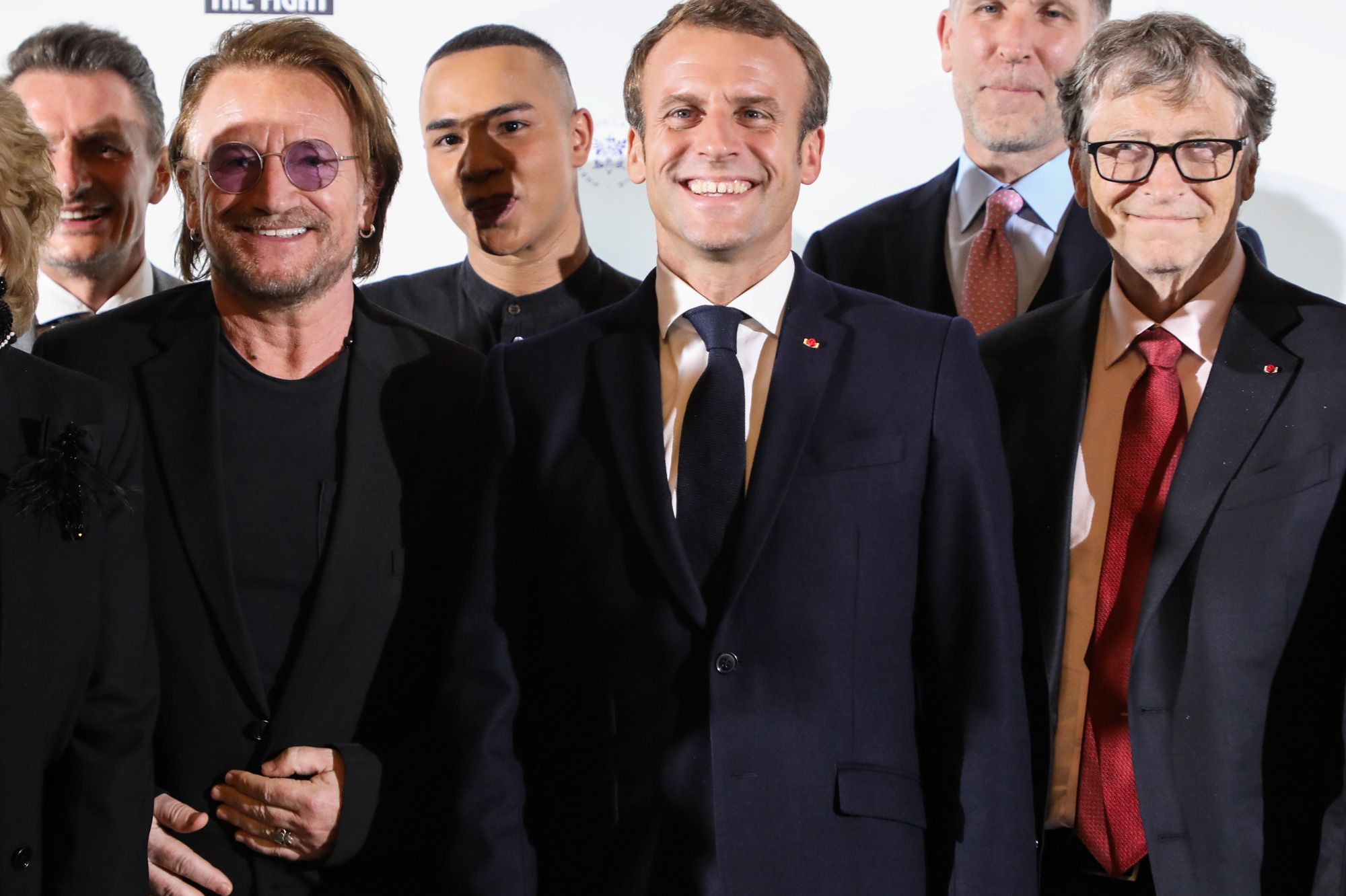 Barbatruc !..!! Aux-cotes-de-Bono-et-Bill-Gates-Emmanuel-Macron-mobilise-contre-le-sida