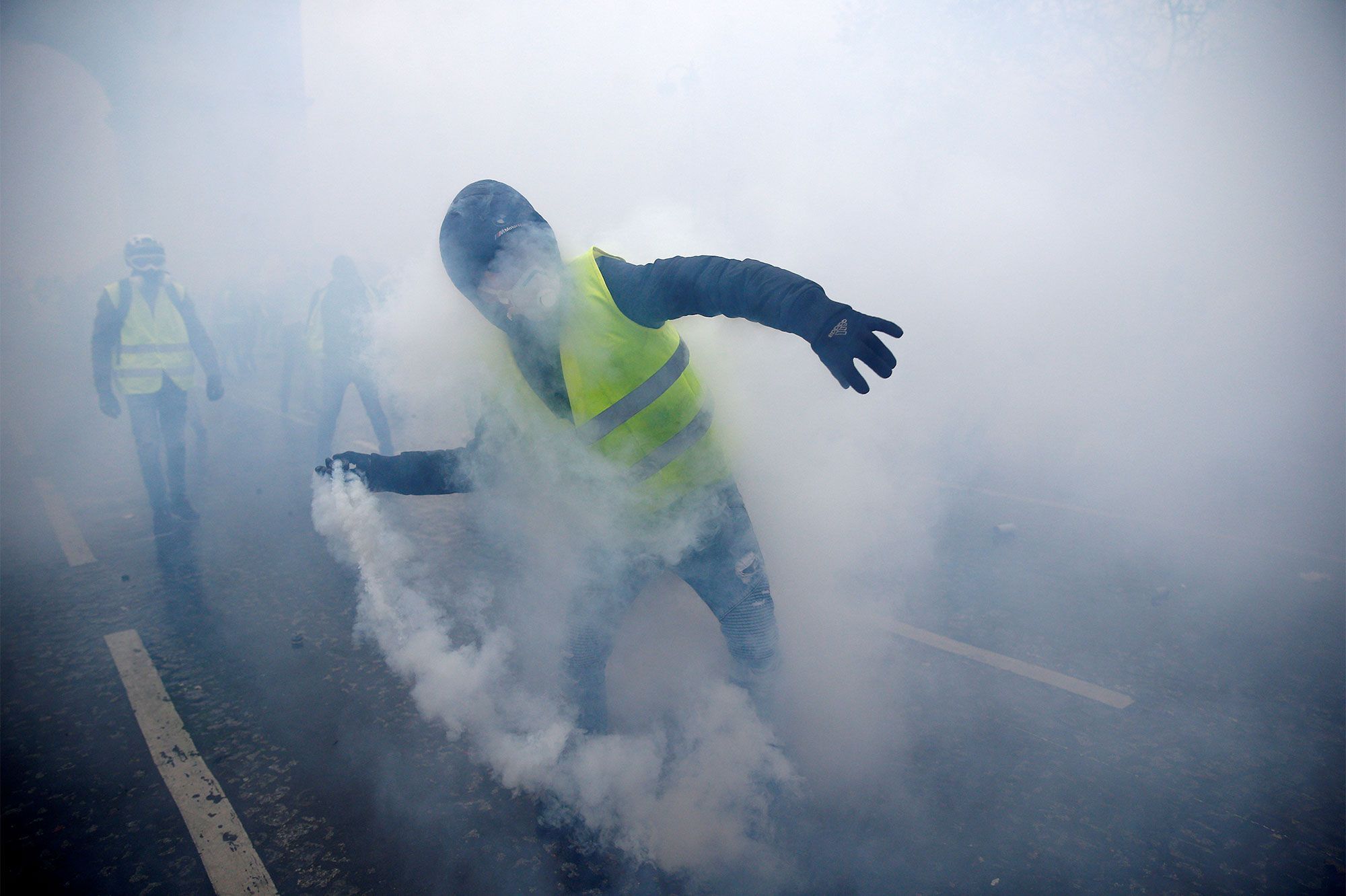 Gilets Jaunes Un Accident Sur Un Barrage Près Darles A