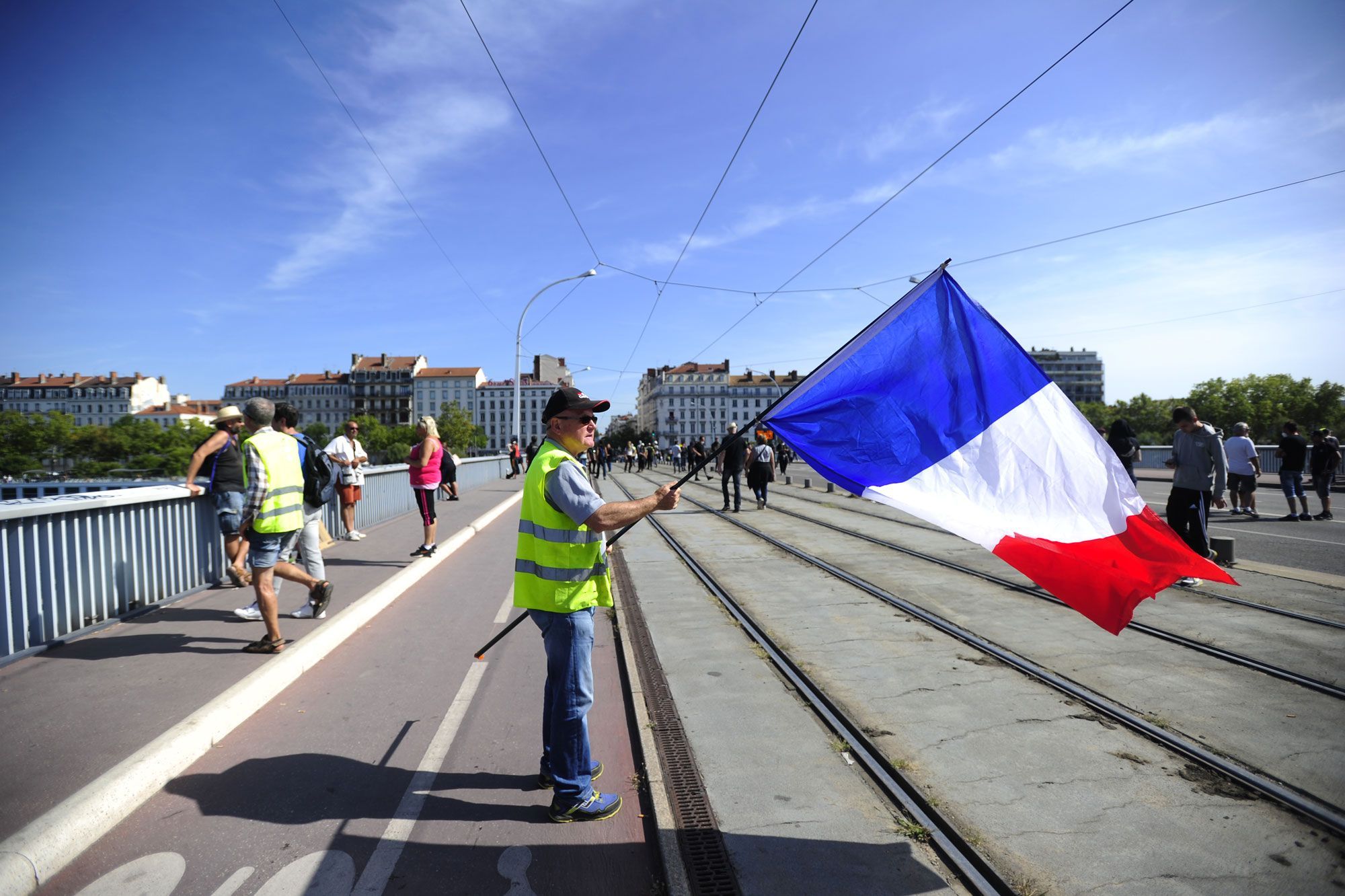 Des Centaines De Gilets Jaunes Pour Un 49e Acte Dédié Aux