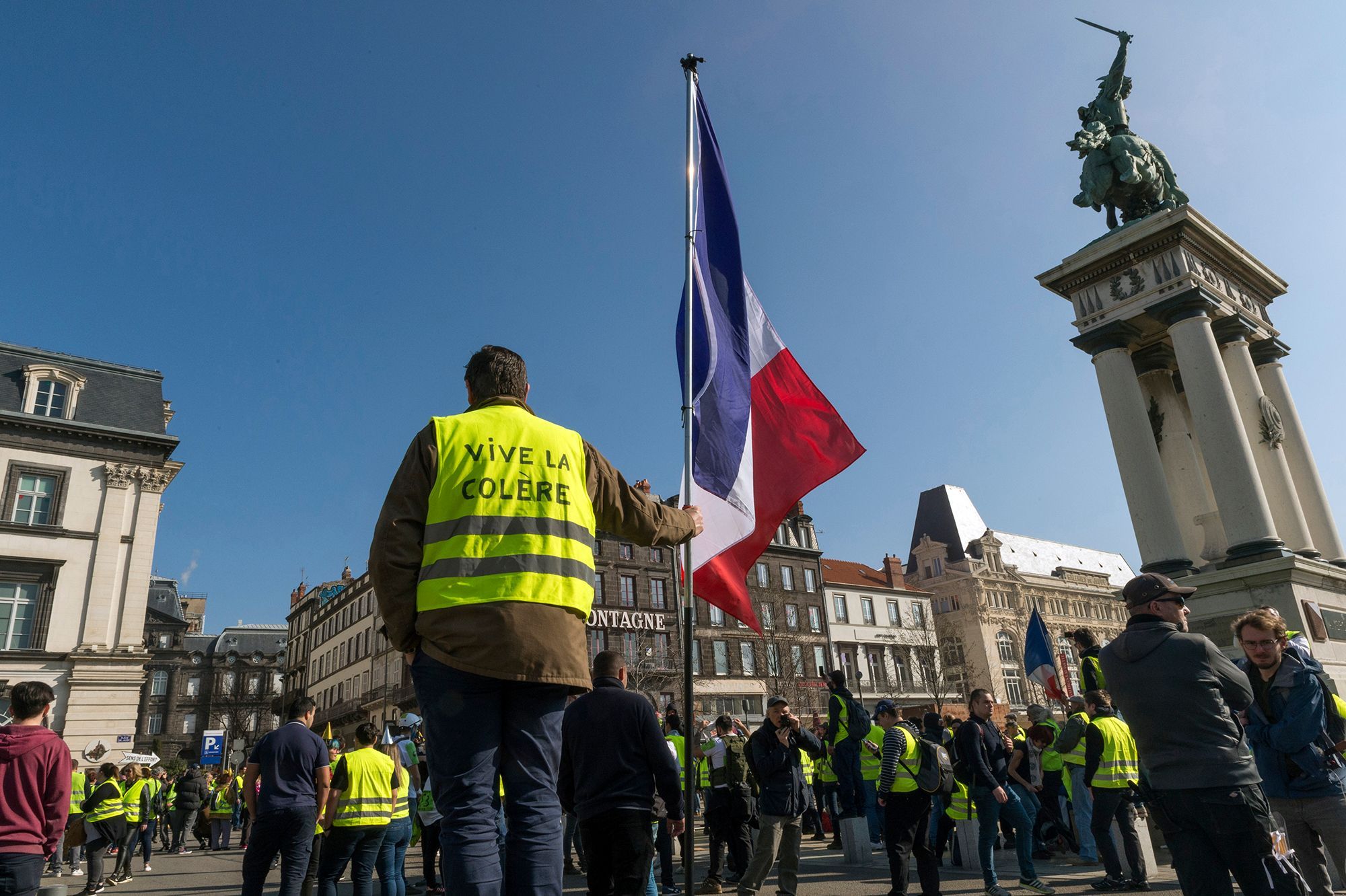 Gilets Jaunes 2500 Manifestants à Clermont Ferrand Des