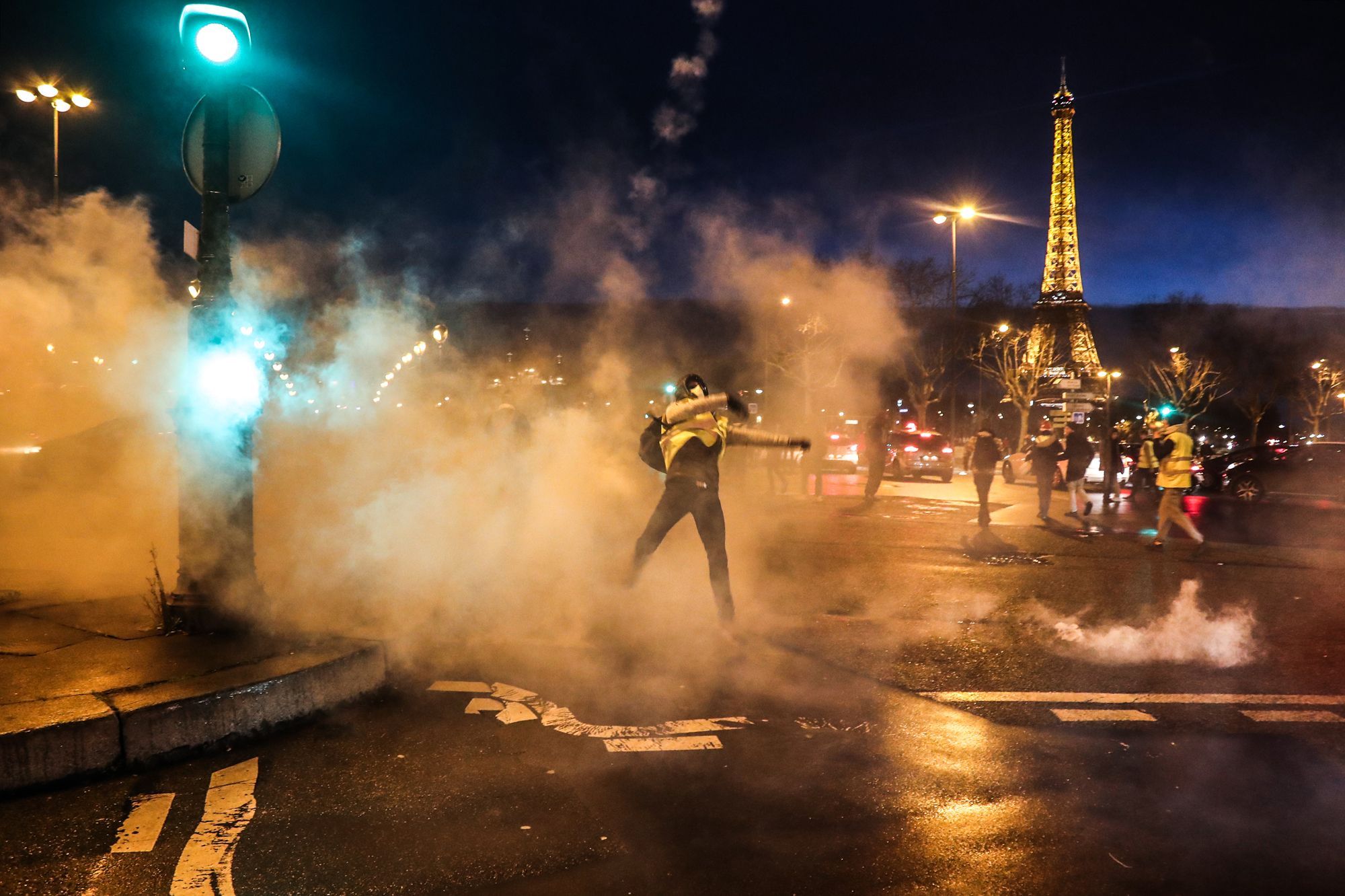 Gilets Jaunes Près De 40 000 Manifestants Des Incidents