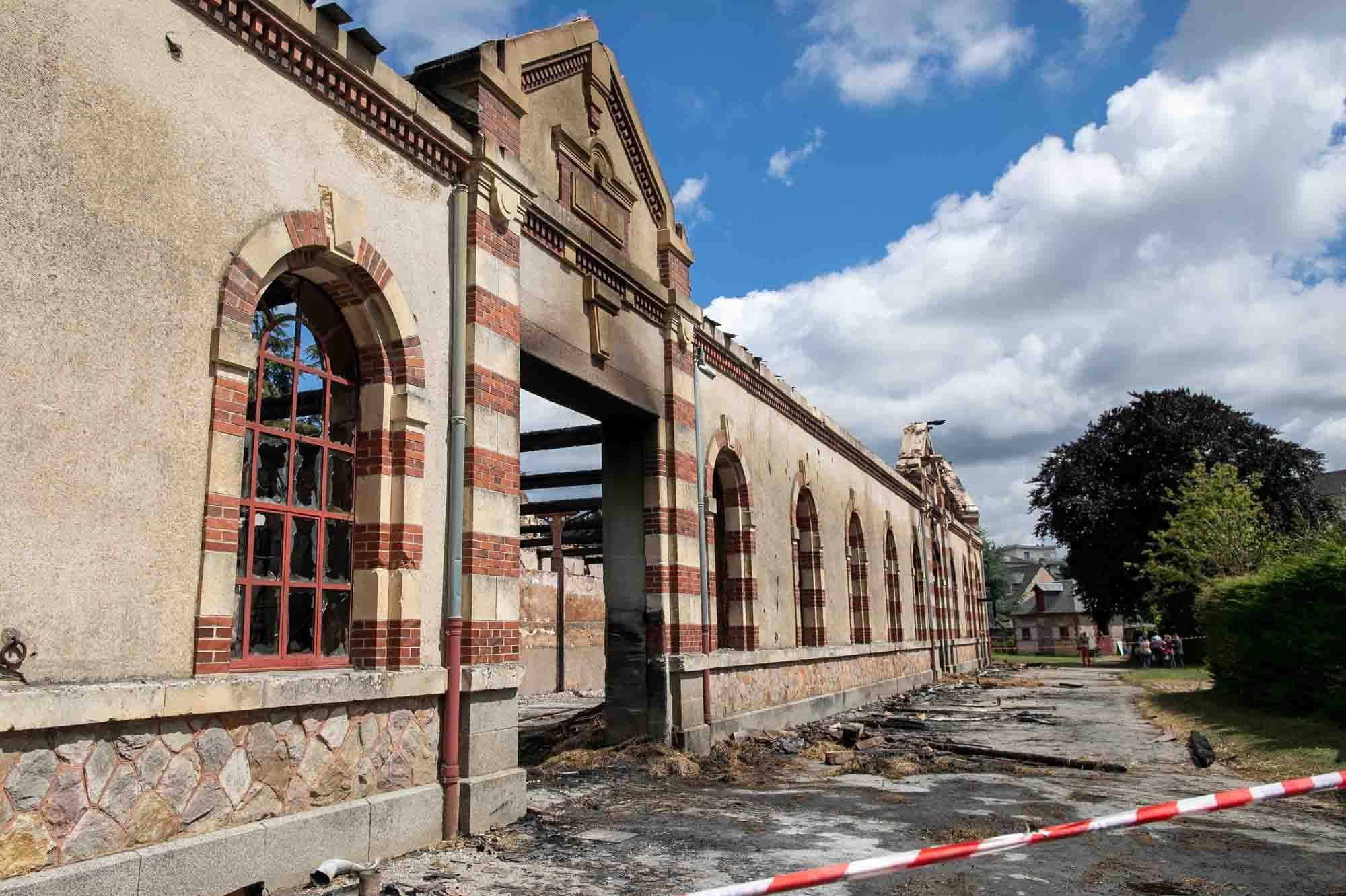 Haras National De Saint Lô Une Intervention Humaine à L - 