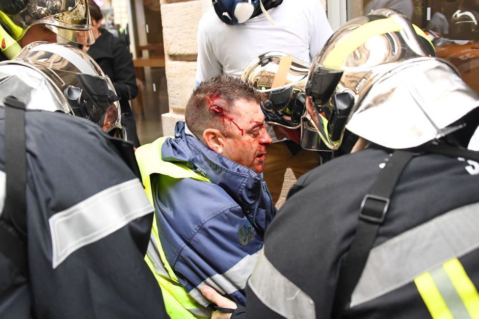 La Colère De La Femme Du Gilet Jaune Dans Le Coma