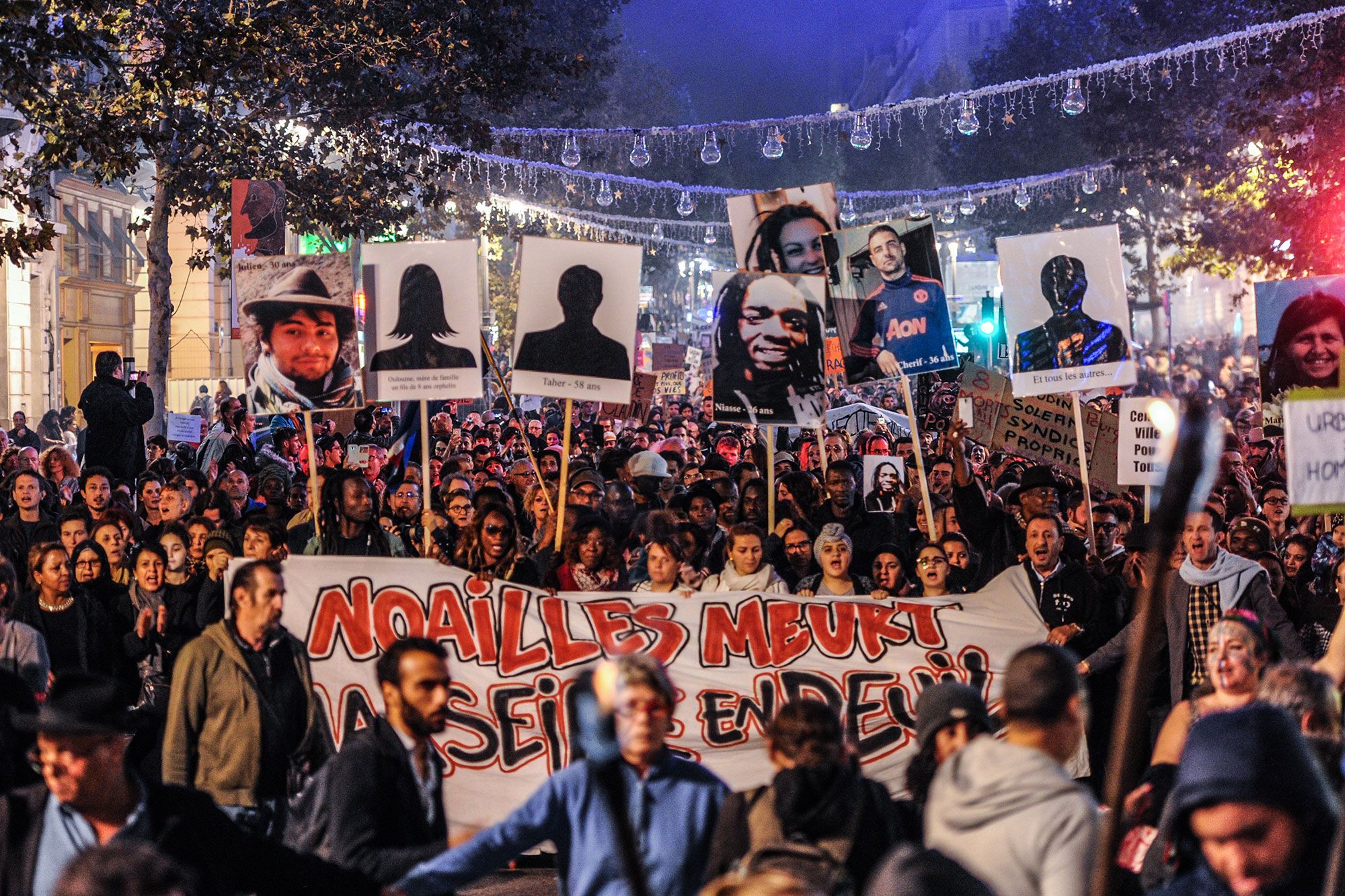 Marseille Marche De La Colere Apres L Effondrement D Immeubles