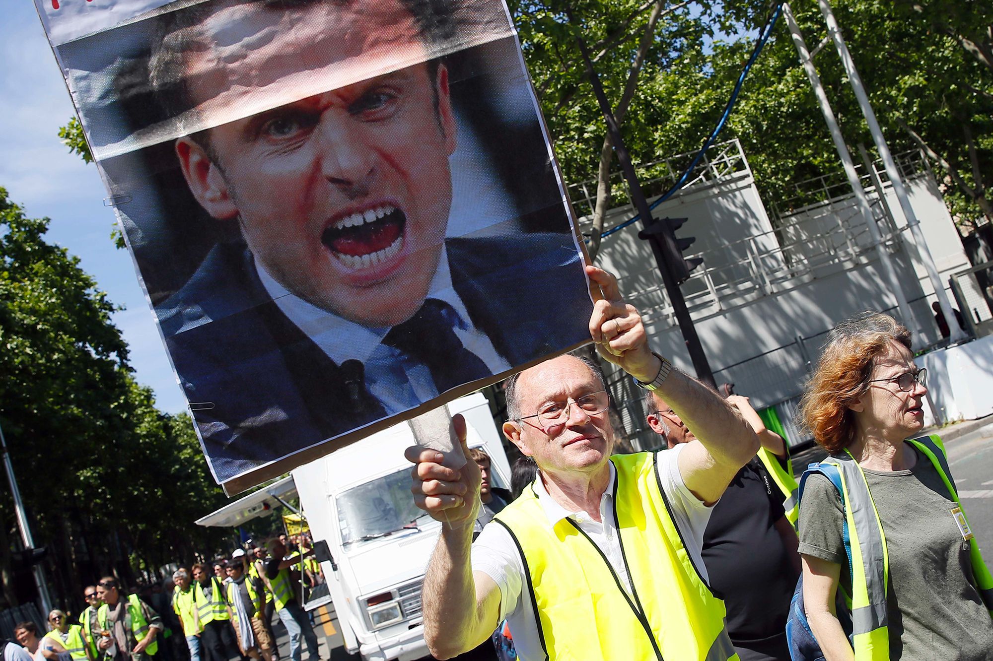 Près De 2000 Gilets Jaunes à Paris Pour Lacte 29