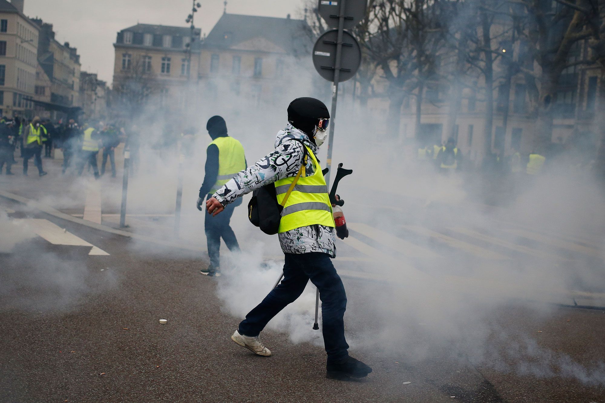 Trois Gilets Jaunes Blessés Par Une Voiture à Rouen