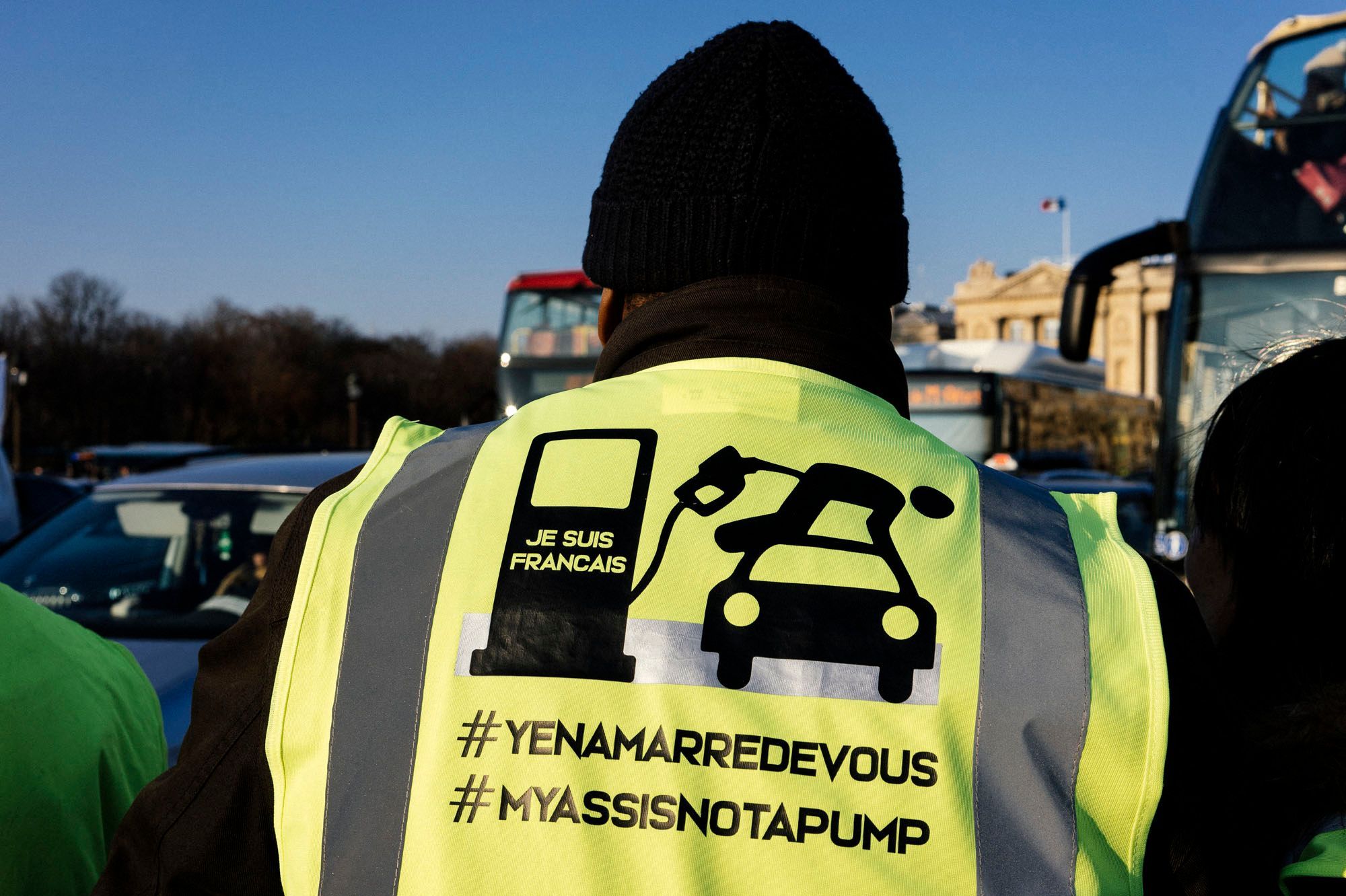 Un Gilet Jaune Interpellé Pour Avoir Foncé Sur Les