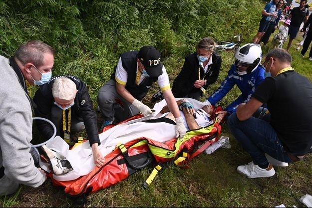 cela a pris des proportions folles le tour retire sa plainte contre la spectatrice a la pancarte