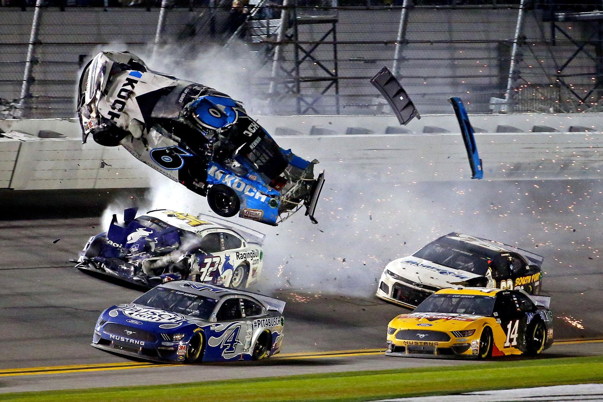 Le Terrible Crash De Ryan Newman Dans Le Dernier Tour Du Daytona 500