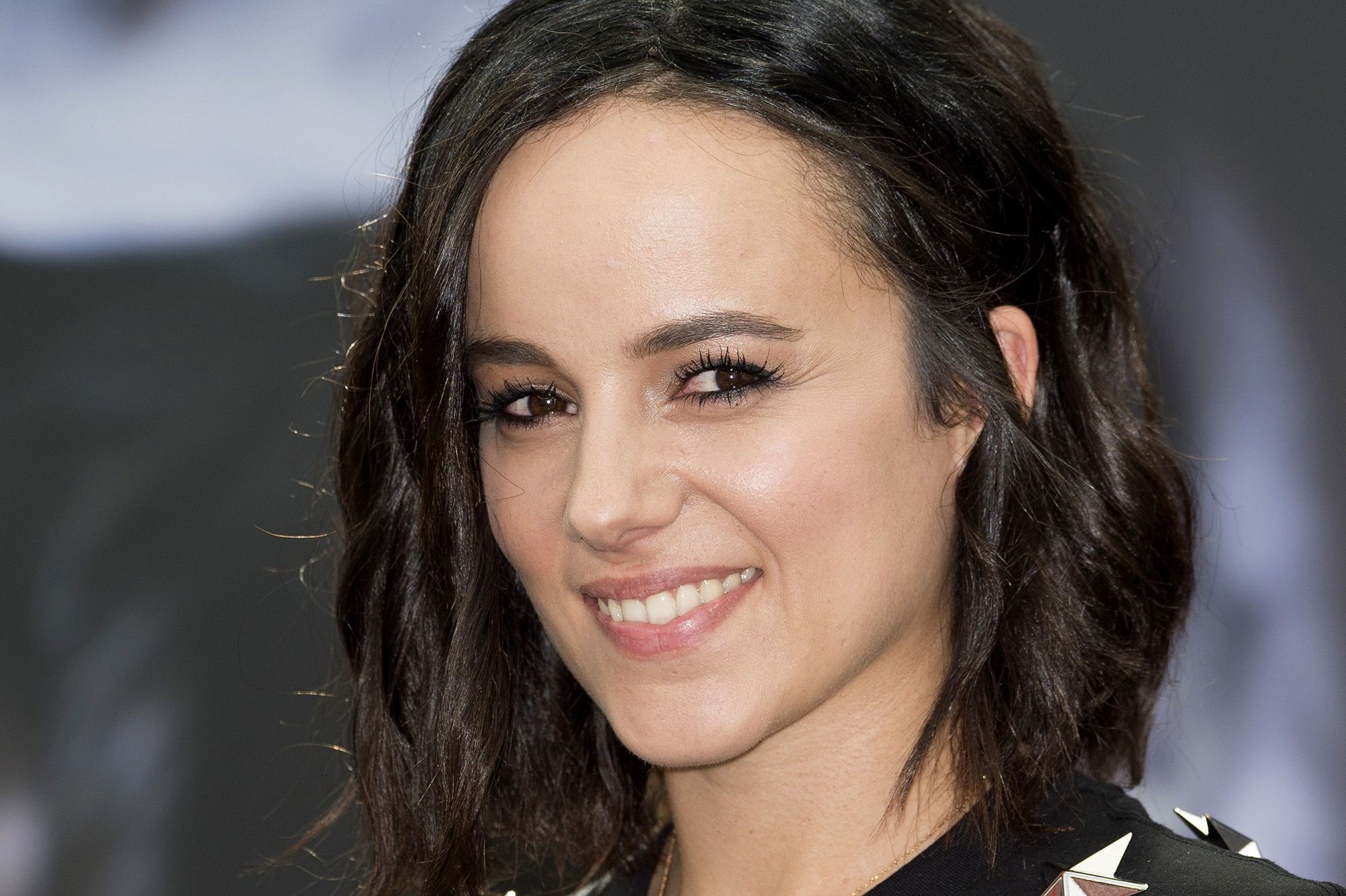 https://resize-parismatch.lanmedia.fr/img/var/news/storage/images/paris-match/people/alizee-elle-arrete-sa-carriere-1368233/22741706-1-fre-FR/Alizee-elle-arrete-sa-carriere.jpg