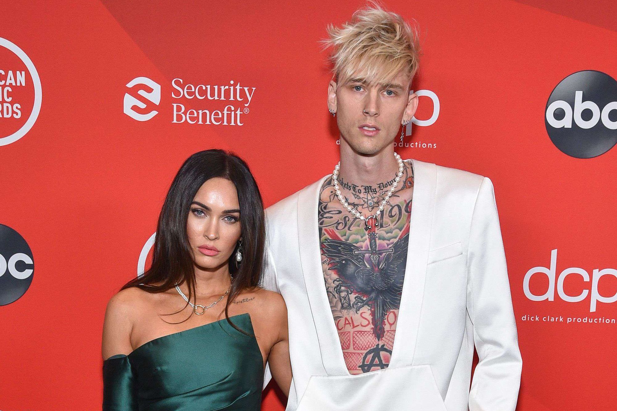Megan fox dan machine gun kelly