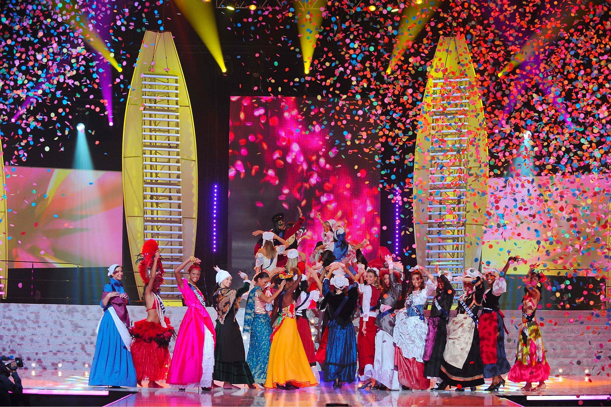 Miss France 2019 premier aperçu des costumes régionaux