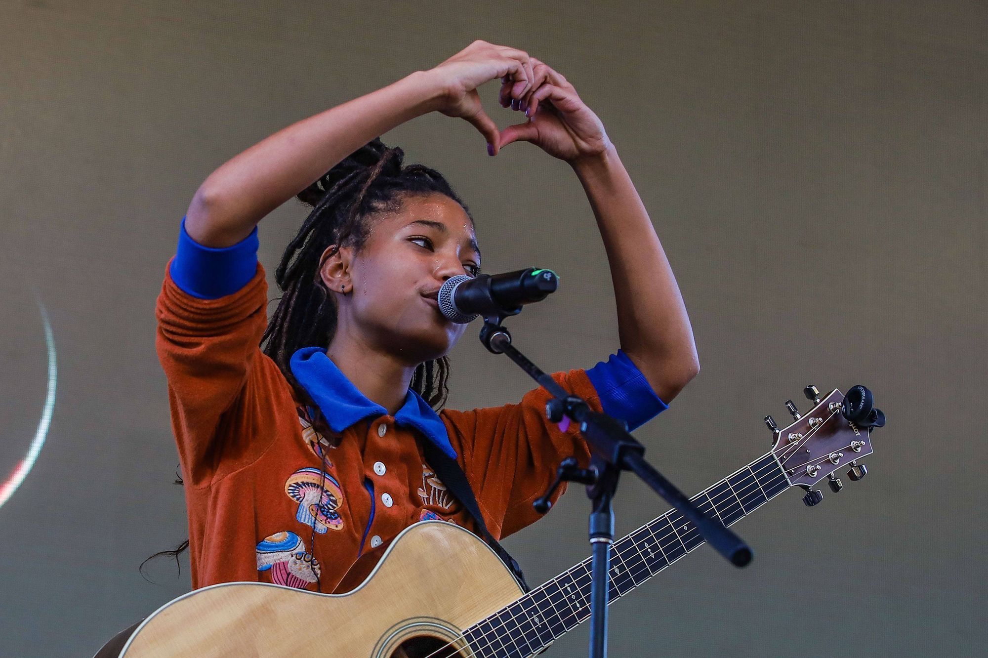 Willow Smith La Fille De Will Smith Revele Etre Polyamoureuse