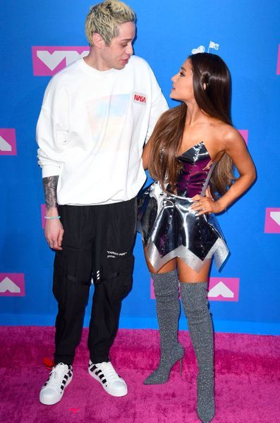 ariana grande cuissarde