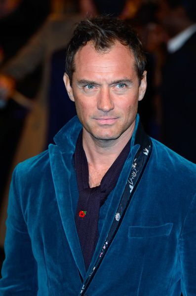 Jude Law à Paris Pour Lavant Première Mondiale Des Animaux