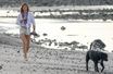 Gisele Bündchen, promenade sur une plage du Costa Rica 