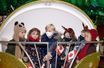 La princesse Gabriella et le prince Jacques de Monaco avec Stefano et Francesco Casiraghi et Kaia Rose et Bodie Wittstock au village de Noël de Monaco, le 3 décembre 2021