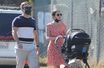 Lea Michele, son mari Zandy Reich et leur fils en promenade à Los Angeles le 13 octobre 2020
