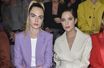 Cara Delevingne et Ashley Benson lors de la Fashion Week de Milan le 23 février 2020
