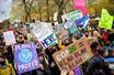 COP26: des milliers de jeunes avec Greta Thunberg dans les rues de Glasgow