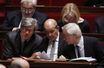 Trois hollandais fidèles: Stéphane Le Foll, Jean-Yves Le Drian et François Rebsamen sur les bancs de l'Assemblée en mars dernier.