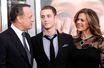 Chester Hanks entouré de ses parents Tom Hanks et Rita Wilson