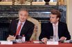 7 septembre 2007 : première réunion de la commission pour la libération de la croissance française au Sénat. Emmanuel Macron a été nommé rapporteur général adjoint par le président Jacques Attali.