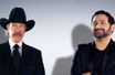 Chuck Norris et Cyril Hanouna apparaissent côte à côte pour promouvoir l'émission "Les pieds dans le plat» d'Europe 1.