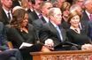 Michelle Obama et George W. Bush lors des funérailles de John McCain.