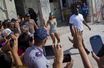 Rihanna provoque l'hystérie à Cuba - Accueillie par une horde de fans