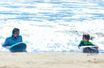 Christian Bale, session de surf avec son fils à Malibu