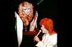 Avec Amanda Lear lors d’un des derniers concerts de David Bowie en Ziggy Stardust à Londres, en 1973.